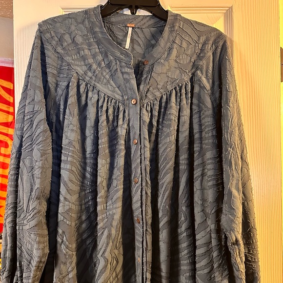 Free People button up flowy blouse - Picture 3 of 5